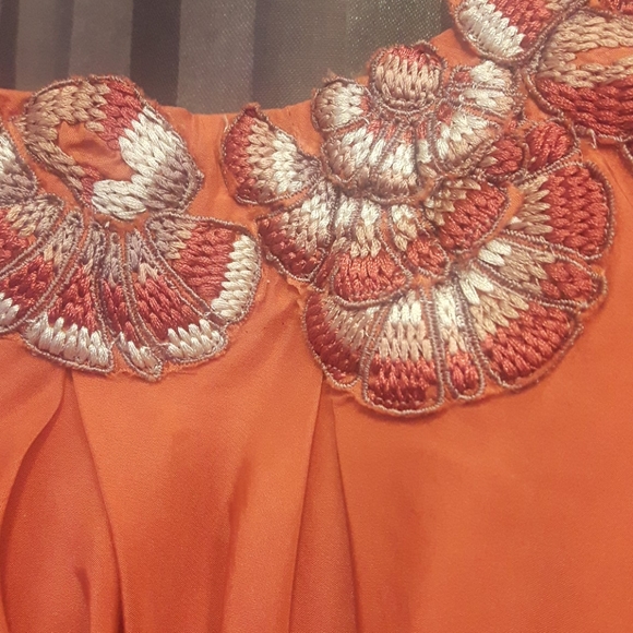 Ginger coloured dress - Picture 4 of 5